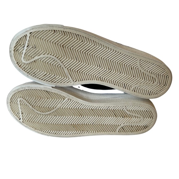 NIKE Women’s Blazer Mid 77 Size 7.5 in White & Black - Worn twice! - Picture 12 of 13